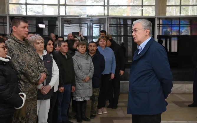Президент Солтүстік Қазақстан облысының эвакуацияланған тұрғындарымен кездесті 