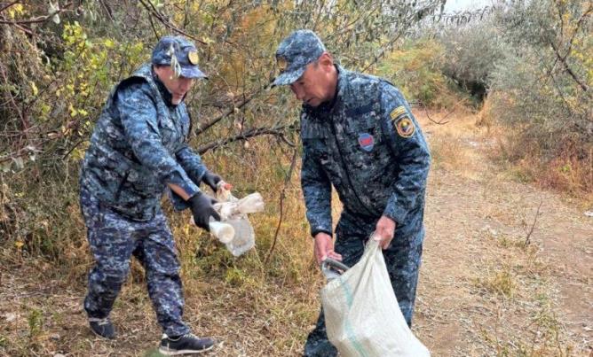 «Таза Қазақстан»: Жайық жағасы қоқыстан тазартылуда 