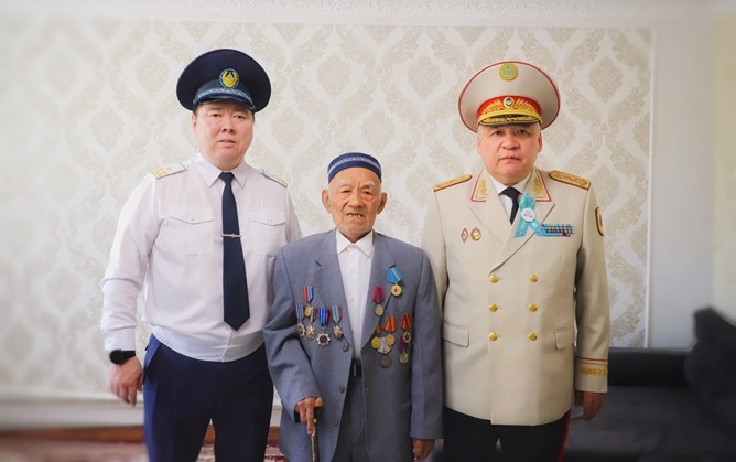 Атыраулық тыл ардагеріне Президент марапаты табысталды 