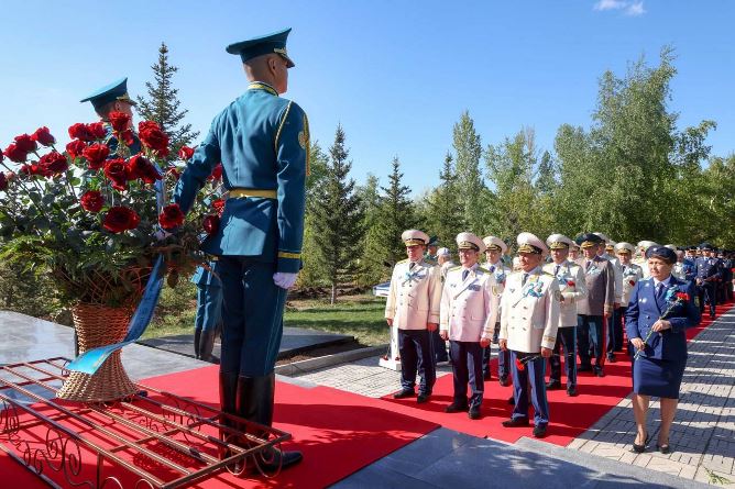 Бас прокуратура Рақымжан Қошқарбаевтың өлкесінде ағаш отырғызды 