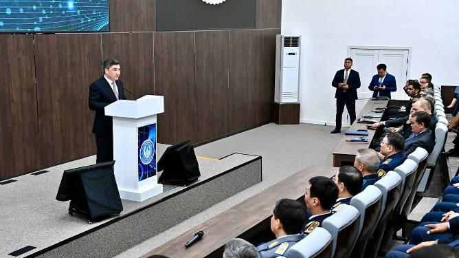  Олжас Бектенов Президент тапсырмасы бойынша өтіп жатқан «Заң және тәртіп» апталығы аясында ІІМ Басқару академиясының ашылуына қатысты