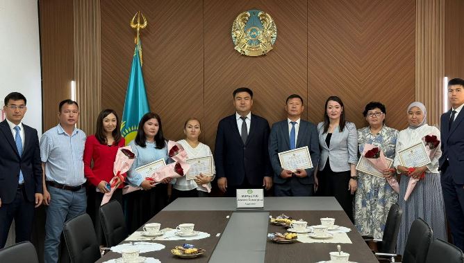 АУДАН ӘКІМІ БҰҚАРАЛЫҚ АҚПАРАТ ҚҰРАЛДАРЫ ҚЫЗМЕТКЕРЛЕРІН ҚАБЫЛДАДЫ