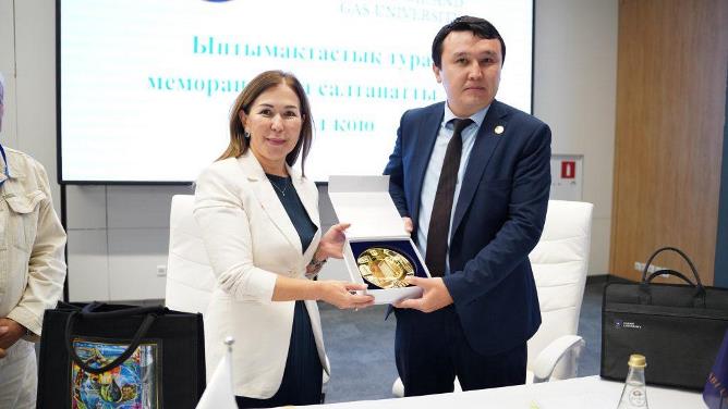 Атырауда “Әл-Фараби Экоуниверситет” жазғы мектебі жұмыс жасауда