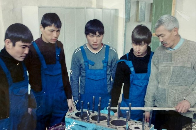 Бейбіт болашақ жұмысшы мамандарды тәрбиеледі