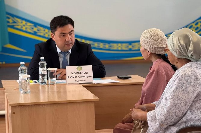 АУДАН ӘКІМІ ДОССОР КЕНТІНІҢ ТҰРҒЫНДАРЫН ҚАБЫЛДАДЫ