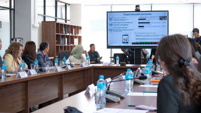 Жасанды интеллект отбасы тәрбиесіне қалай әсер етеді?