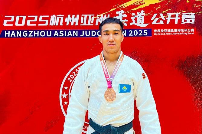 ҰЛЫҚБЕК - ХАЛЫҚАРАЛЫҚ ТУРНИРДЕ ТОП ЖАРДЫ