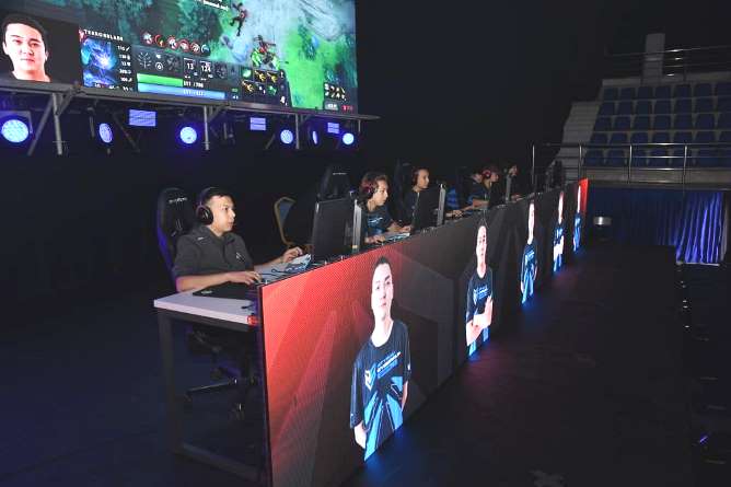 Атырауда халықаралық «Atyrau CyberCup 2025» киберспорт турнирінің гранд-финалы өтуде