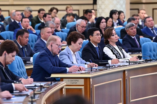 ЖАС ҰРПАҚҚА ЖОЛ АШАТЫН БАСТЫ БАҒЫТ