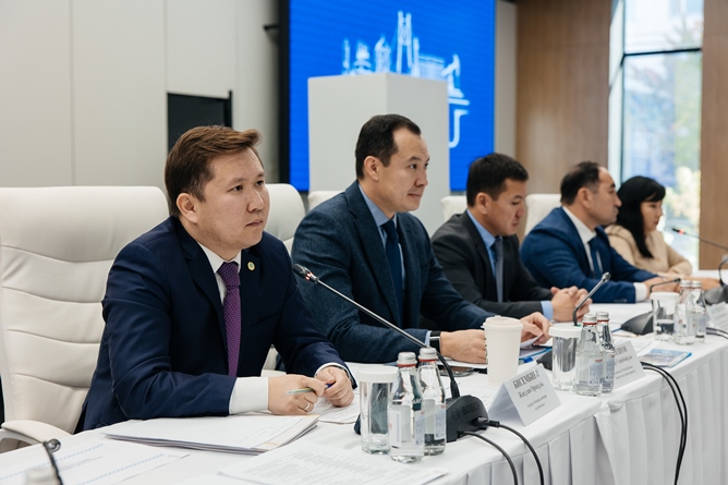 Атырау облысы кәсіпкерлеріне экономика саясаты түсіндірілді