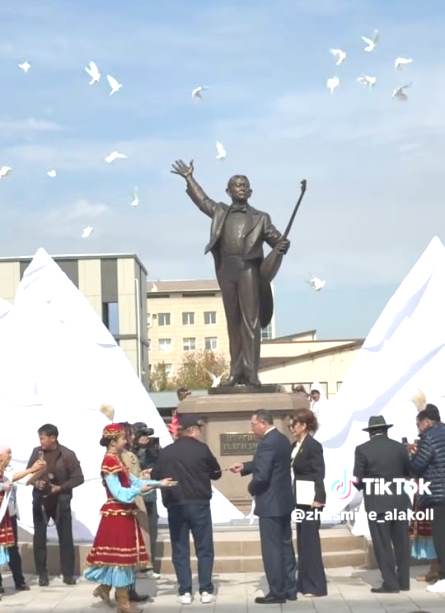 Мемлекет басшысы Нұрғиса Тілендиевтің ескерткішінің ашылуына орай құттықтау жолдады