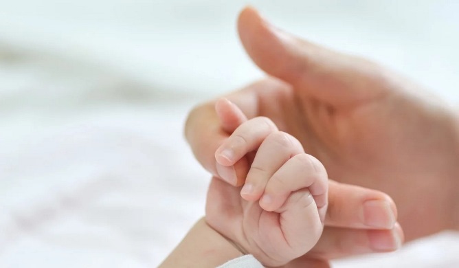 Павлодарда жаңа туған нәрестені сату дерегі бойынша сот үкімі шықты