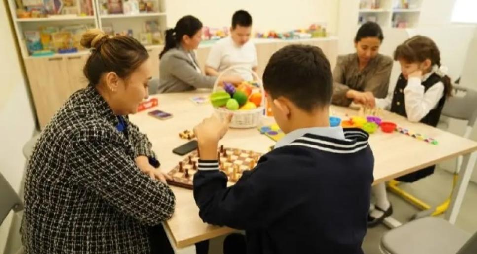 Қазақстанда балалардың ерте дамуы үшін қызметтерге тең мүмкіндік беретін құжат қабылданды