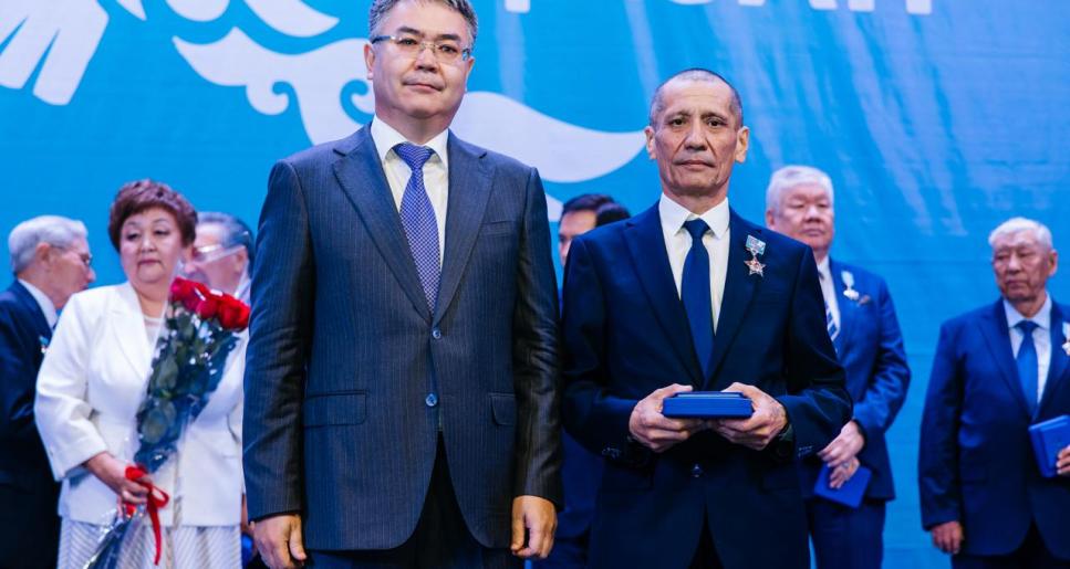 Мереке қарсаңында Рашид Алашбаев “Еңбек Даңқы” орденімен марапатталды