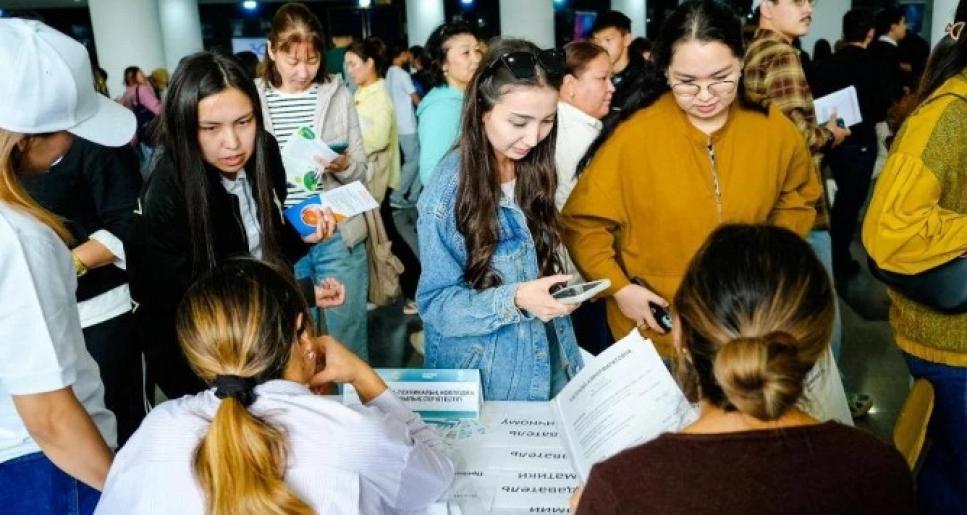 Жастар практикасы: биыл 21,5 мыңнан астам адам жұмысқа орналасты
