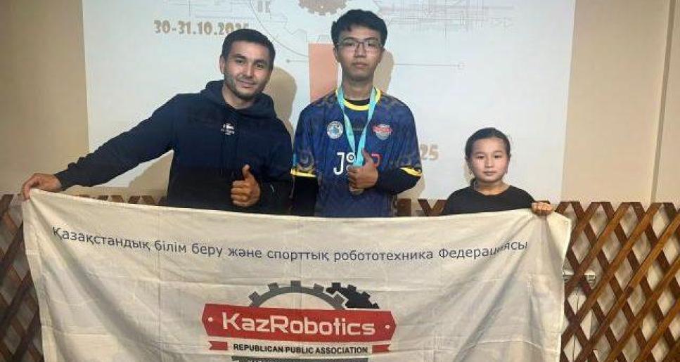 JasUp жобасының жас инженері республикалық робототехника чемпионатында күміс жүлдеге ие болды