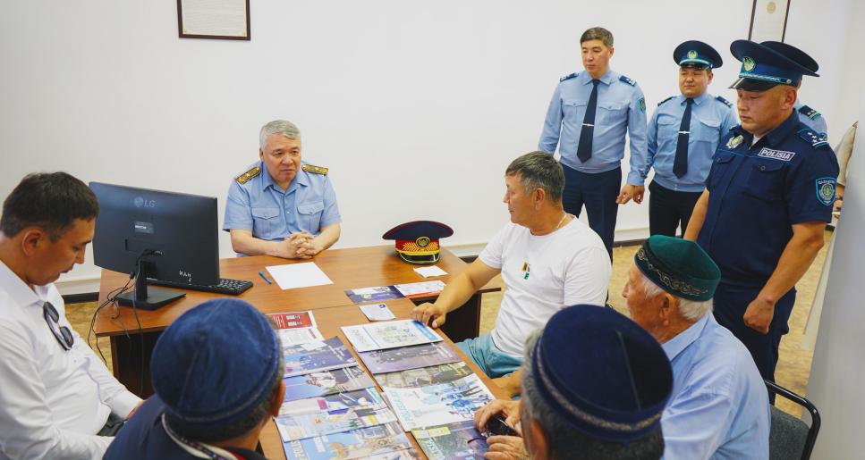 Өңірдің бас полицейі ауылдық округтердегі учаскелік полиция инспекторларының жұмысын тексерді