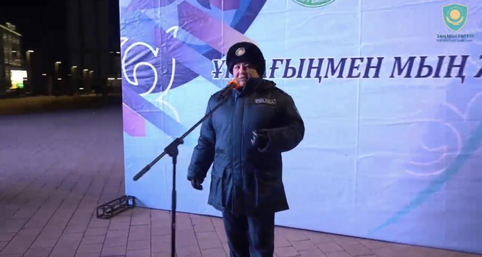 Атырауда жасөспірімдер қауіпсіздігін күшейту мақсатында полиция мен әкелер бірлескен патрульге шықты