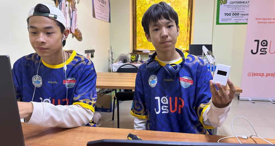 Атырауда жасөспірімдер мен жастар IT-мамандығын тегін үйрене алады